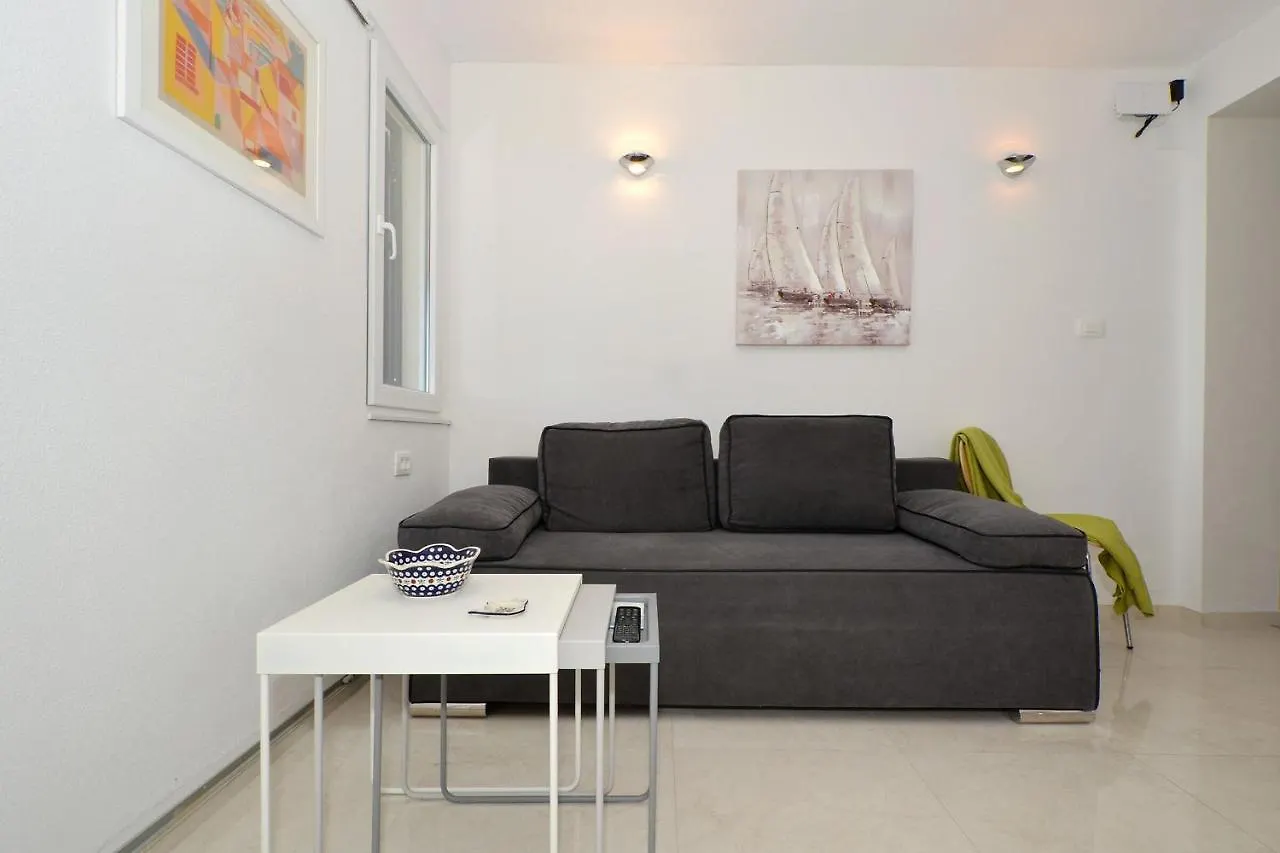 Apartments Inge Seget Vranjica