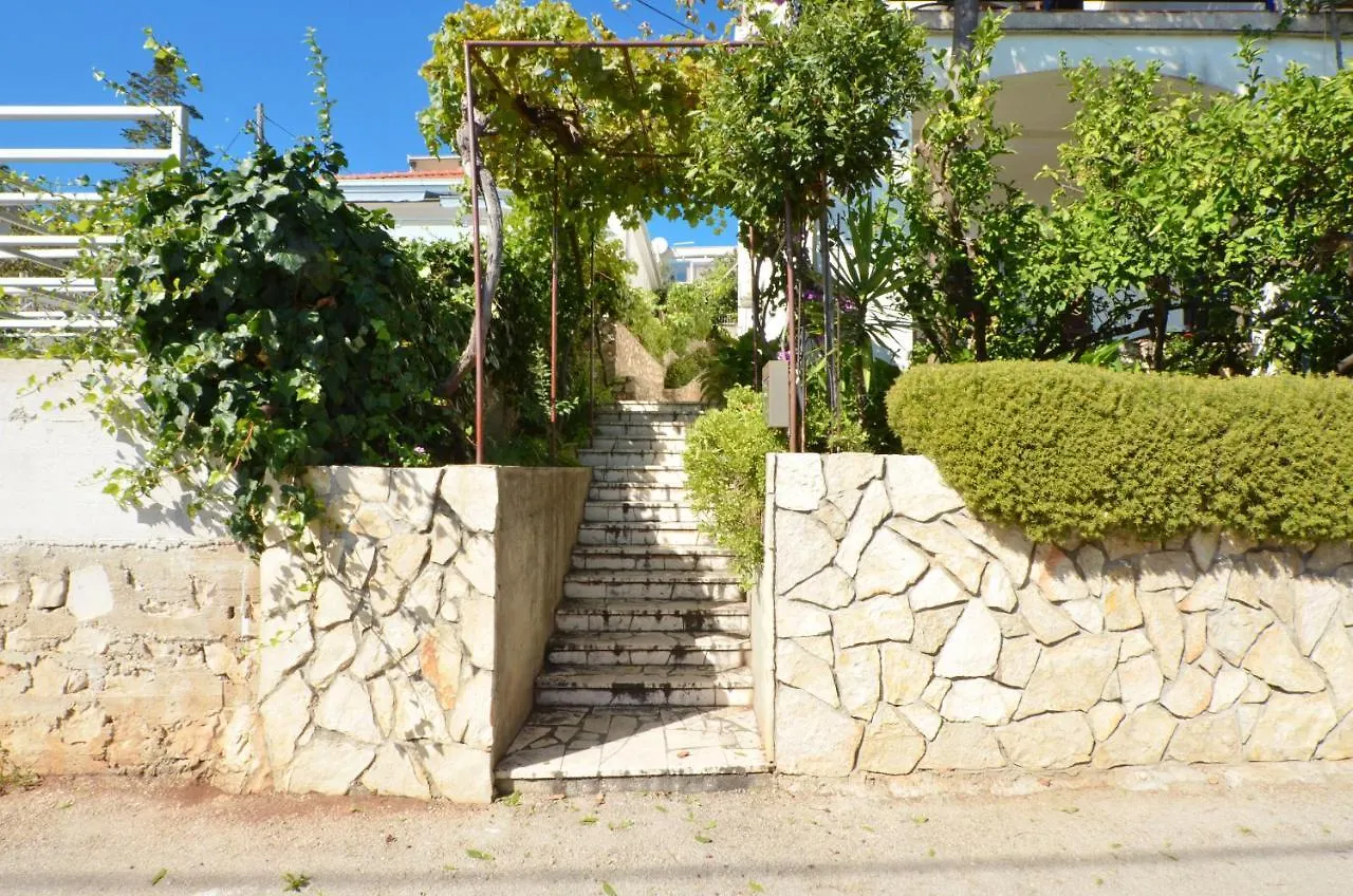 Apartments Inge Seget Vranjica