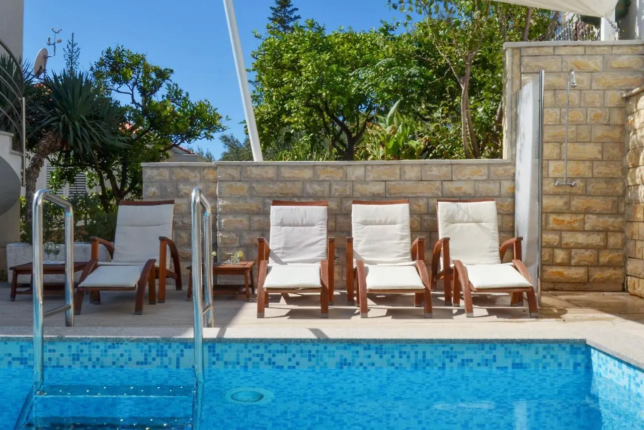 Apartments Inge Seget Vranjica