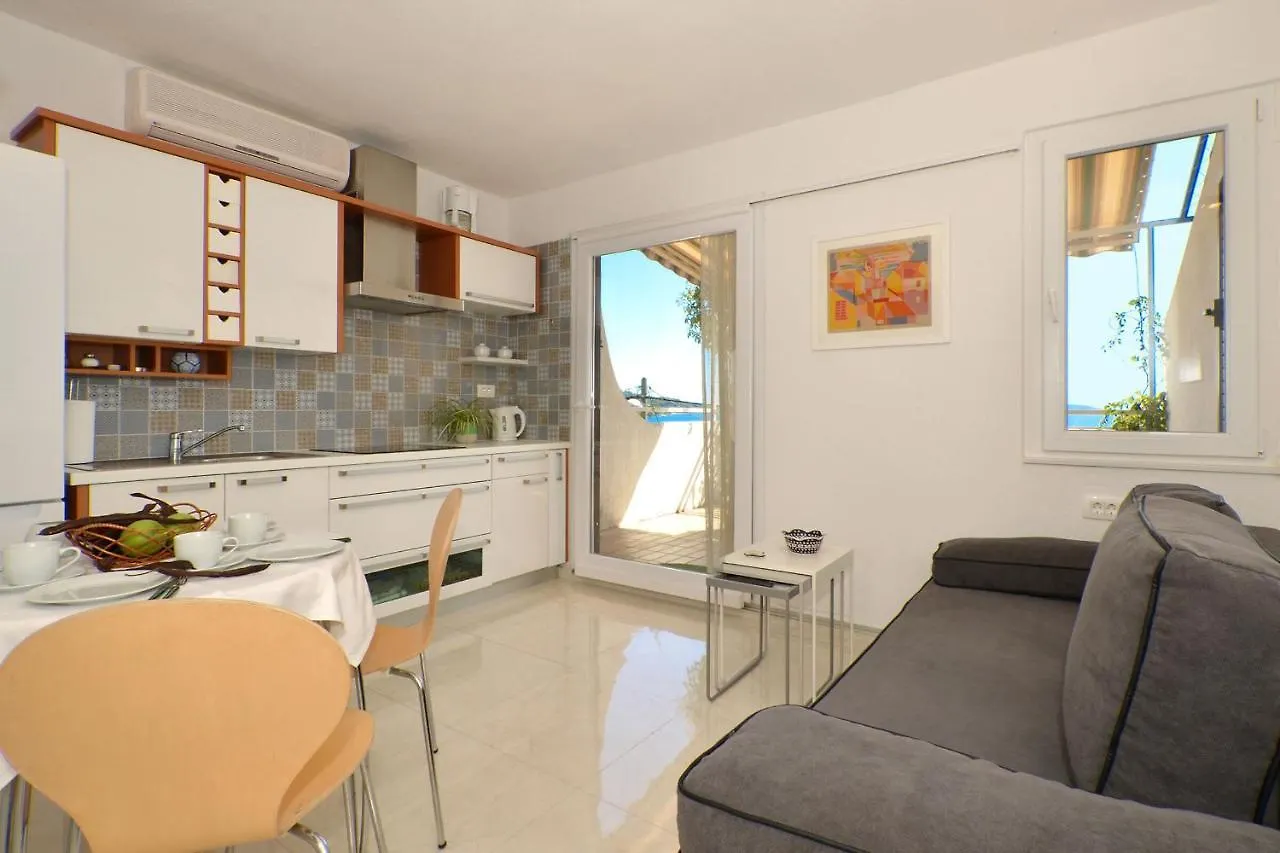 Apartments Inge Seget Vranjica 0*,