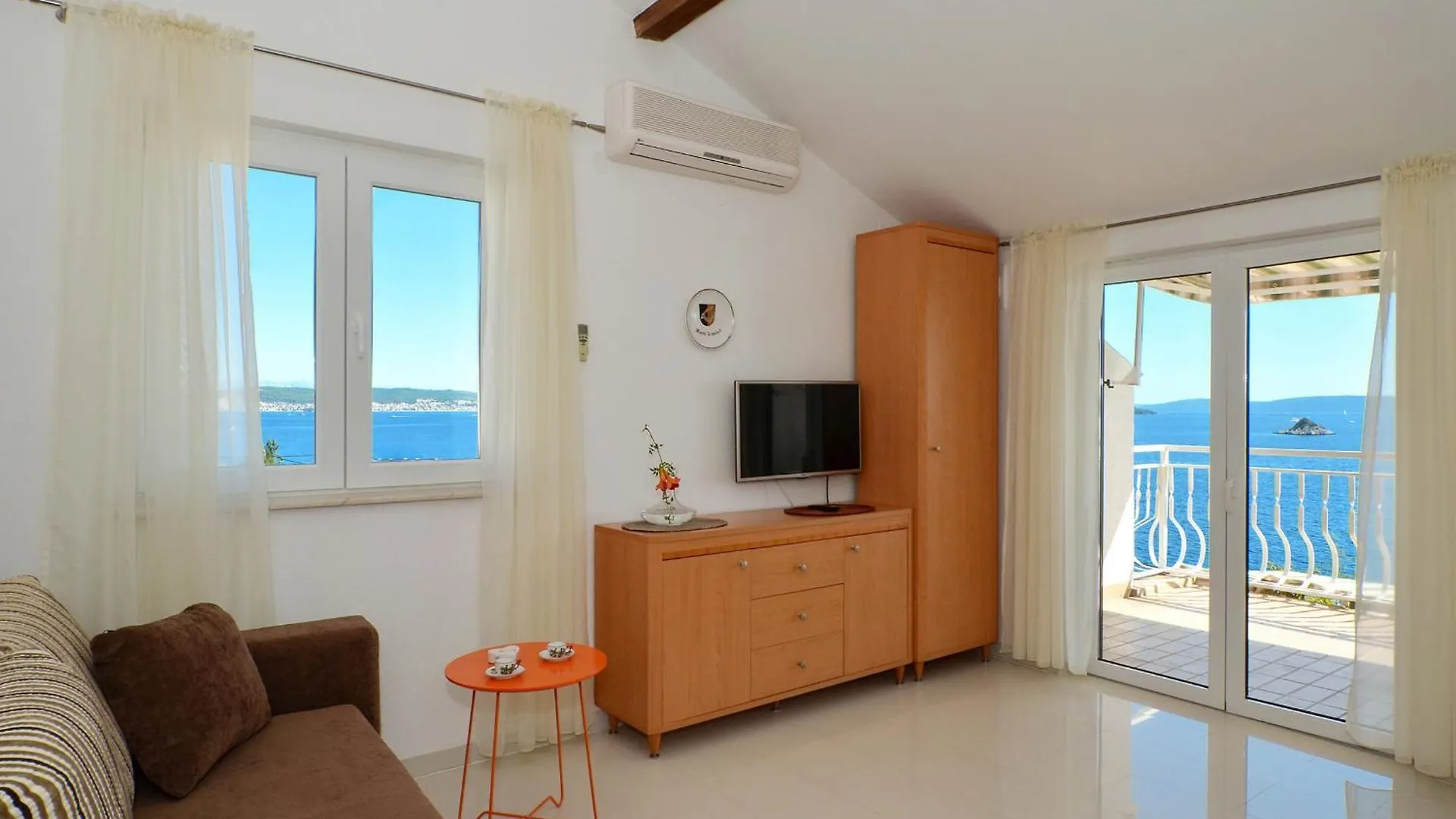 Apartments Inge Seget Vranjica