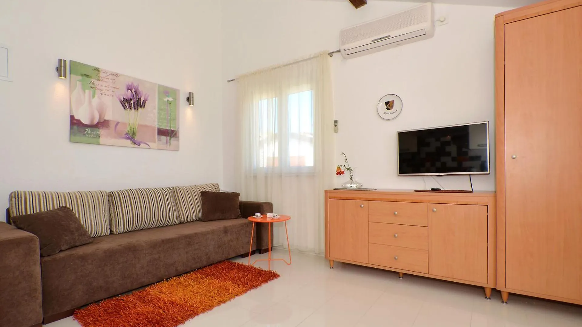 Apartments Inge Seget Vranjica