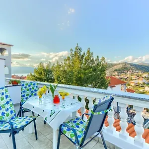 Apartment Vittorio, Seget Vranjica