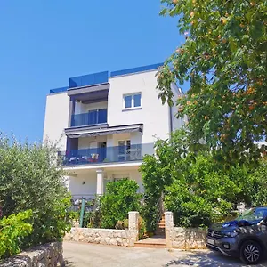 Apartment Adriana, Seget Vranjica