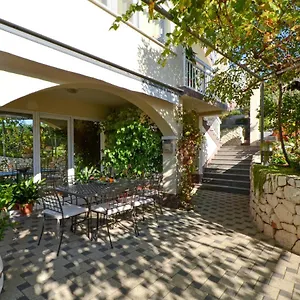 Apartment Una Seget Vranjica