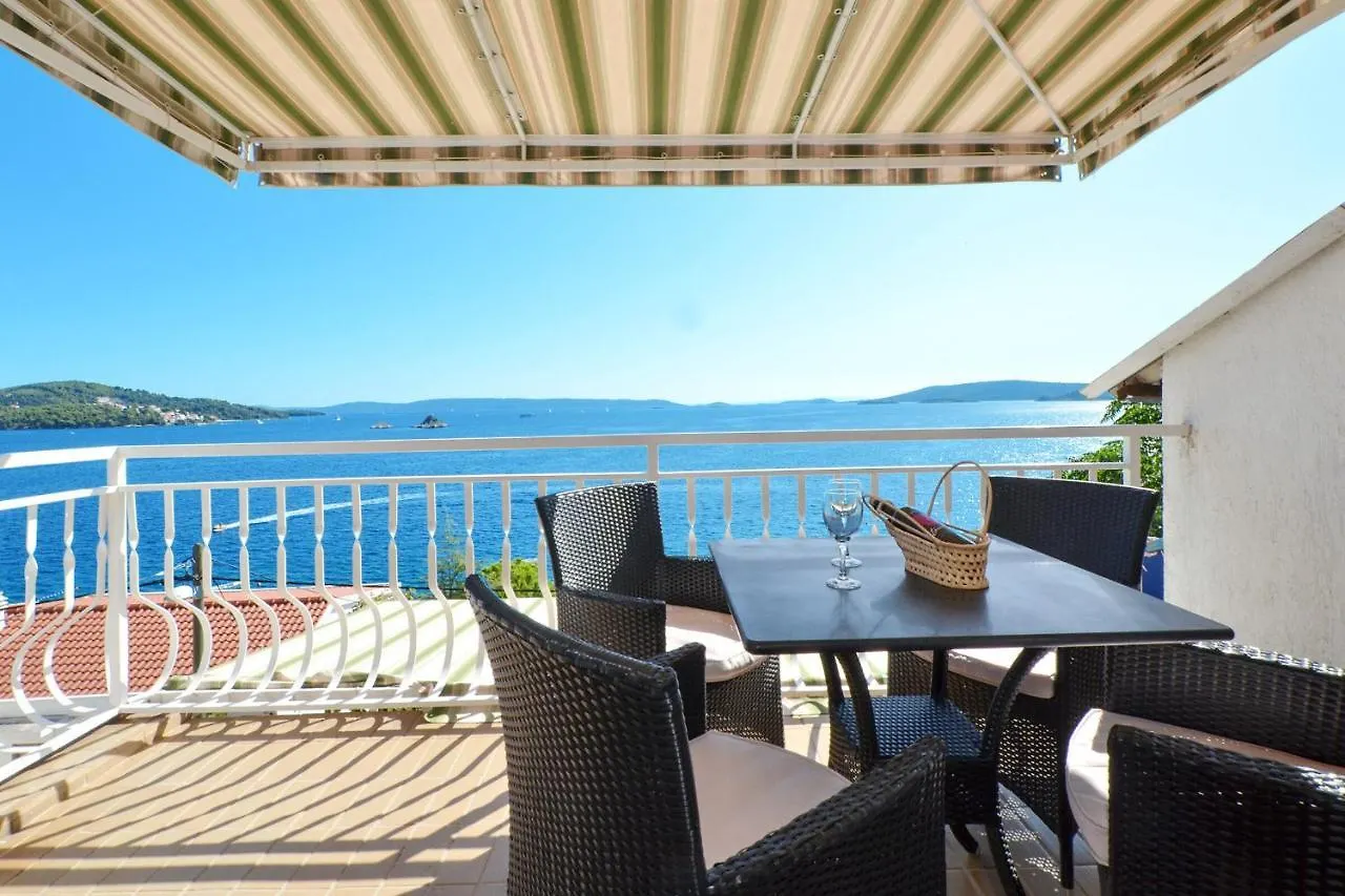 Apartments Inge Seget Vranjica